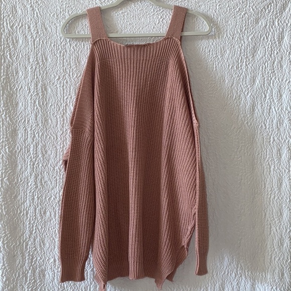 Polly & Esther Drop Sleeve Cut Out Cold Shoulder Sweater - Picture 4 of 7